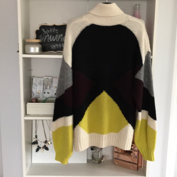 ⭐️HP⭐️A.L.C. Abstract Pattern Oversized Turtleneck - Picture 3 of 10